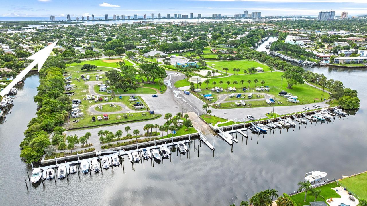 For Rent: $9,000 (3 beds, 2 baths, 1657 Square Feet)