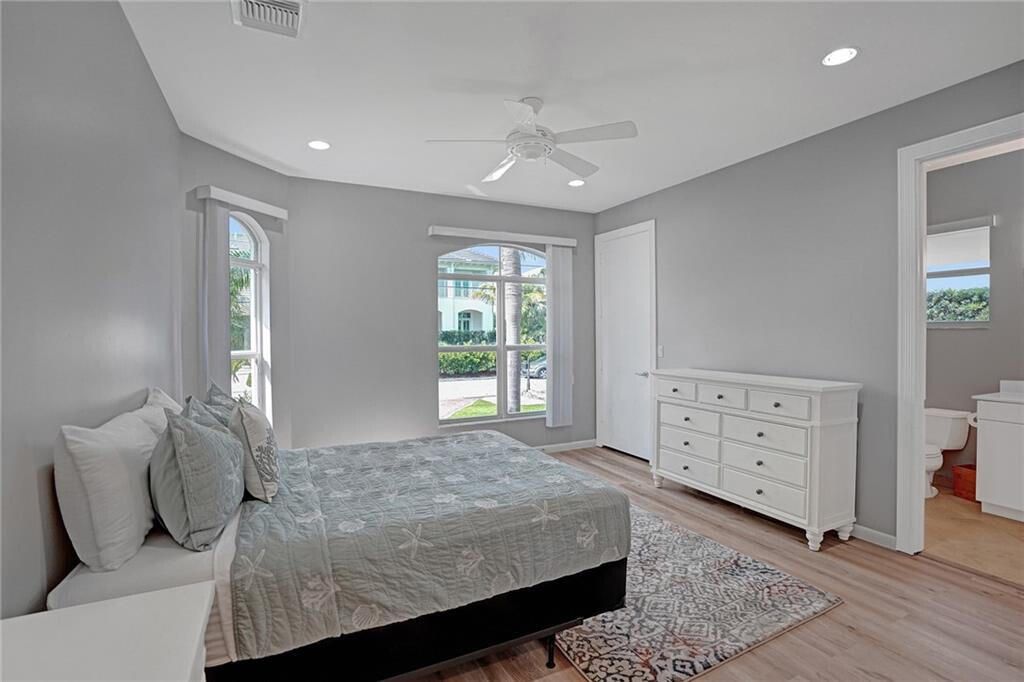 For Rent: $18,000 (3 beds, 3 baths, 2608 Square Feet)