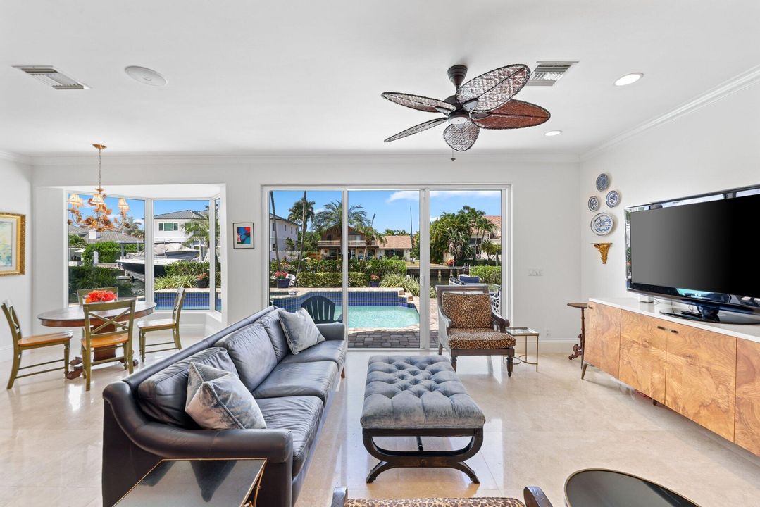 待售: $4,275,000 (5 贝兹, 5 浴室, 3813 平方英尺)