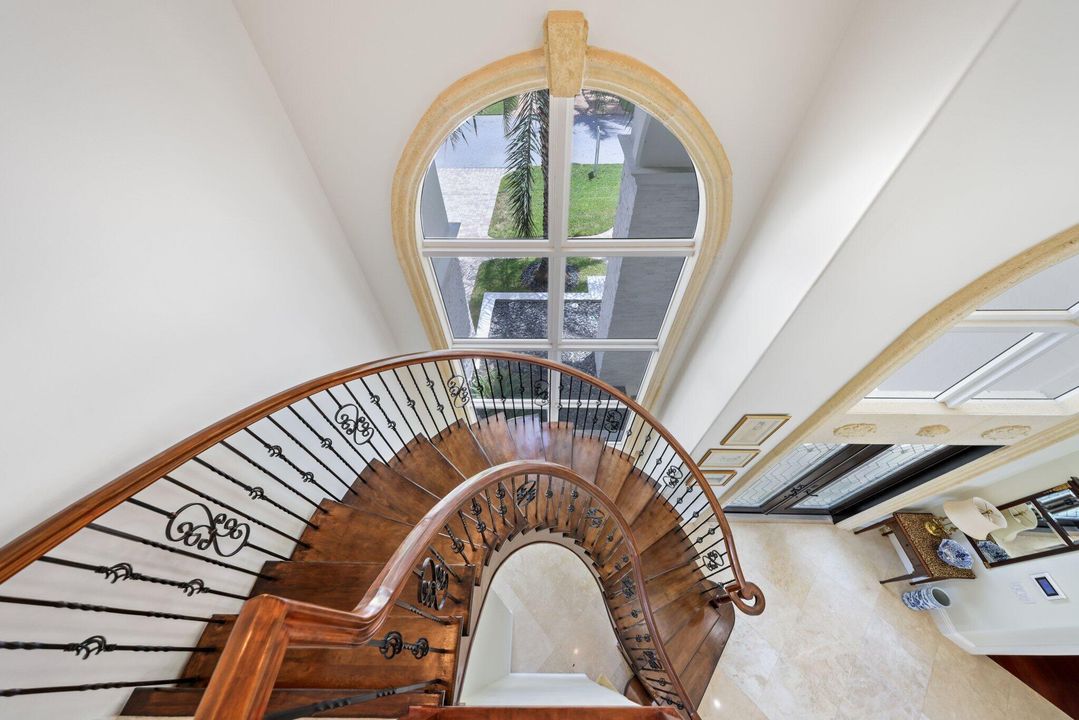 待售: $4,275,000 (5 贝兹, 5 浴室, 3813 平方英尺)