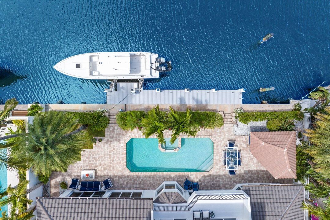 待售: $4,275,000 (5 贝兹, 5 浴室, 3813 平方英尺)