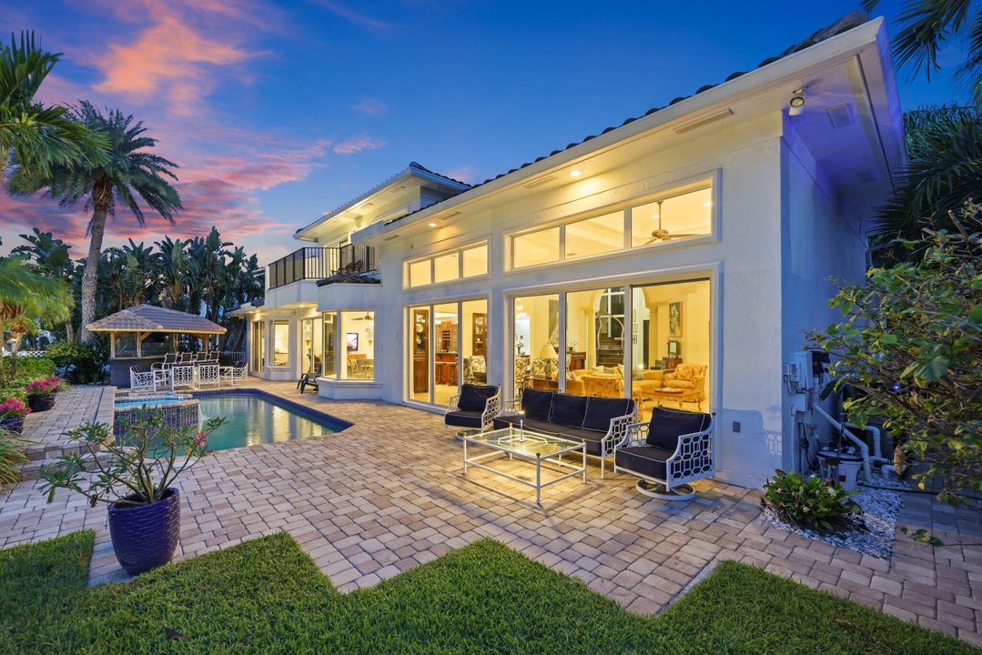 待售: $4,275,000 (5 贝兹, 5 浴室, 3813 平方英尺)