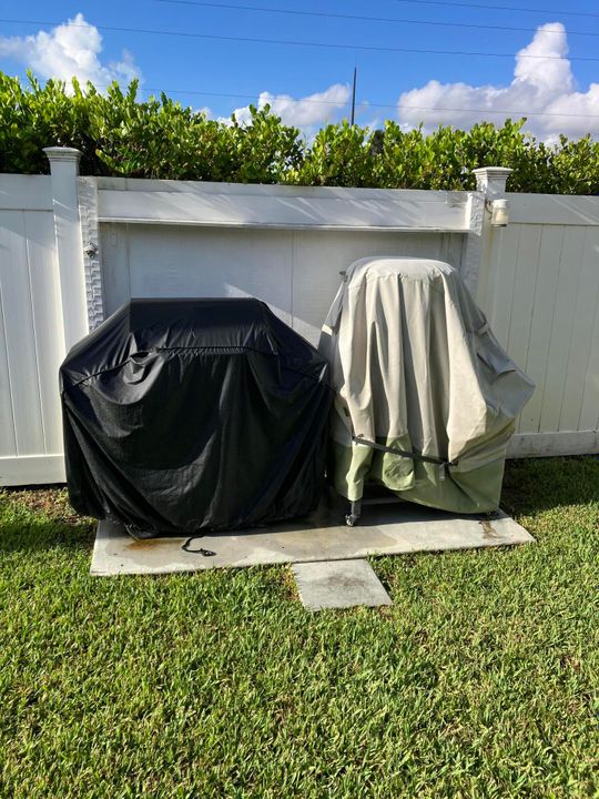 Active With Contract: $560,000 (3 beds, 2 baths, 1626 Square Feet)