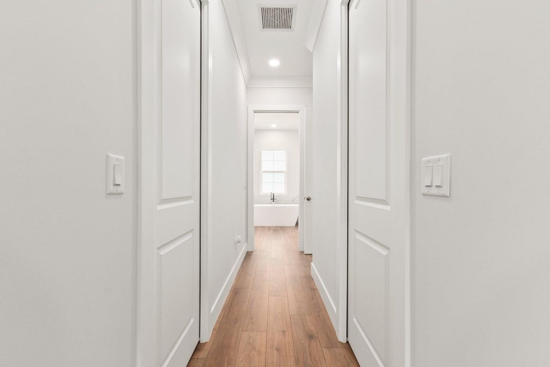 Activo con contrato: $1,280,000 (4 camas, 3 baños, 2852 Pies cuadrados)