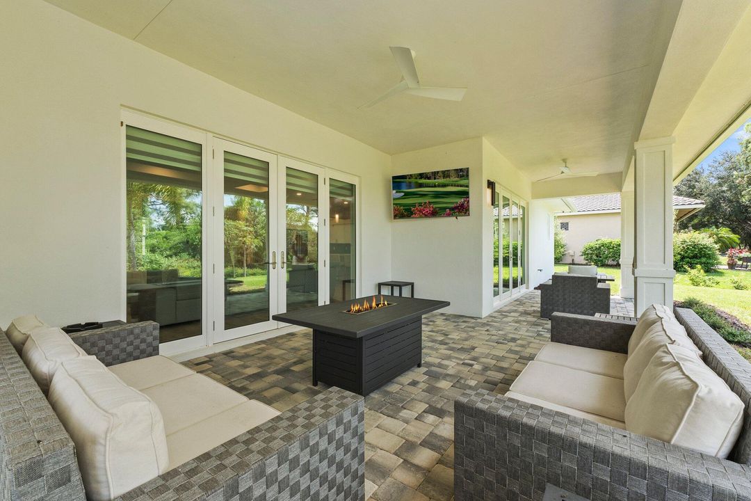 Activo con contrato: $1,280,000 (4 camas, 3 baños, 2852 Pies cuadrados)