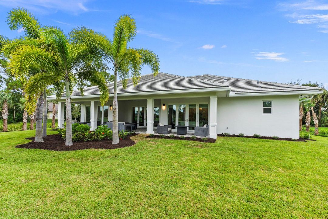 Activo con contrato: $1,280,000 (4 camas, 3 baños, 2852 Pies cuadrados)