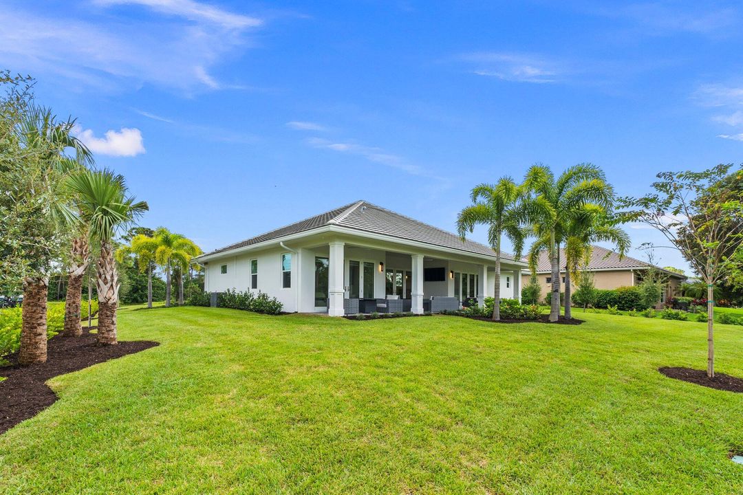 Activo con contrato: $1,280,000 (4 camas, 3 baños, 2852 Pies cuadrados)