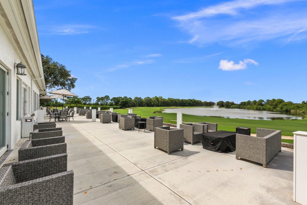 Activo con contrato: $1,280,000 (4 camas, 3 baños, 2852 Pies cuadrados)