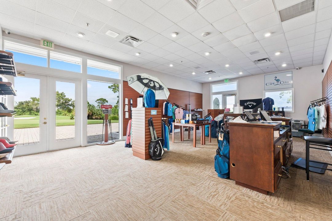 Activo con contrato: $1,280,000 (4 camas, 3 baños, 2852 Pies cuadrados)