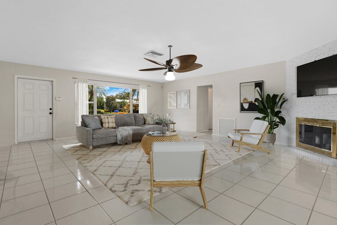 Под контрактом: $699,000 (2 спален, 2 ванн, 1544 Квадратных фут)