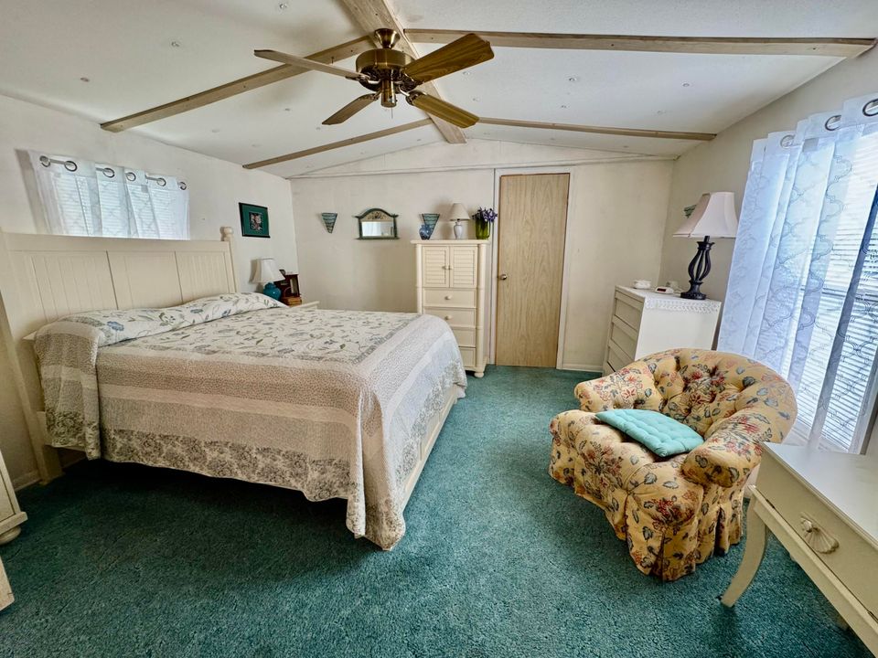 En Venta: $109,899 (2 camas, 2 baños, 1296 Pies cuadrados)