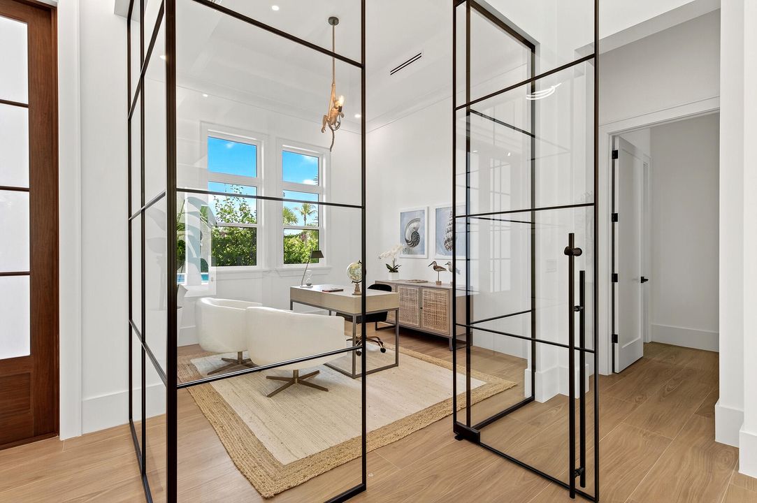 For Sale: $3,495,000 (3 beds, 3 baths, 3293 Square Feet)