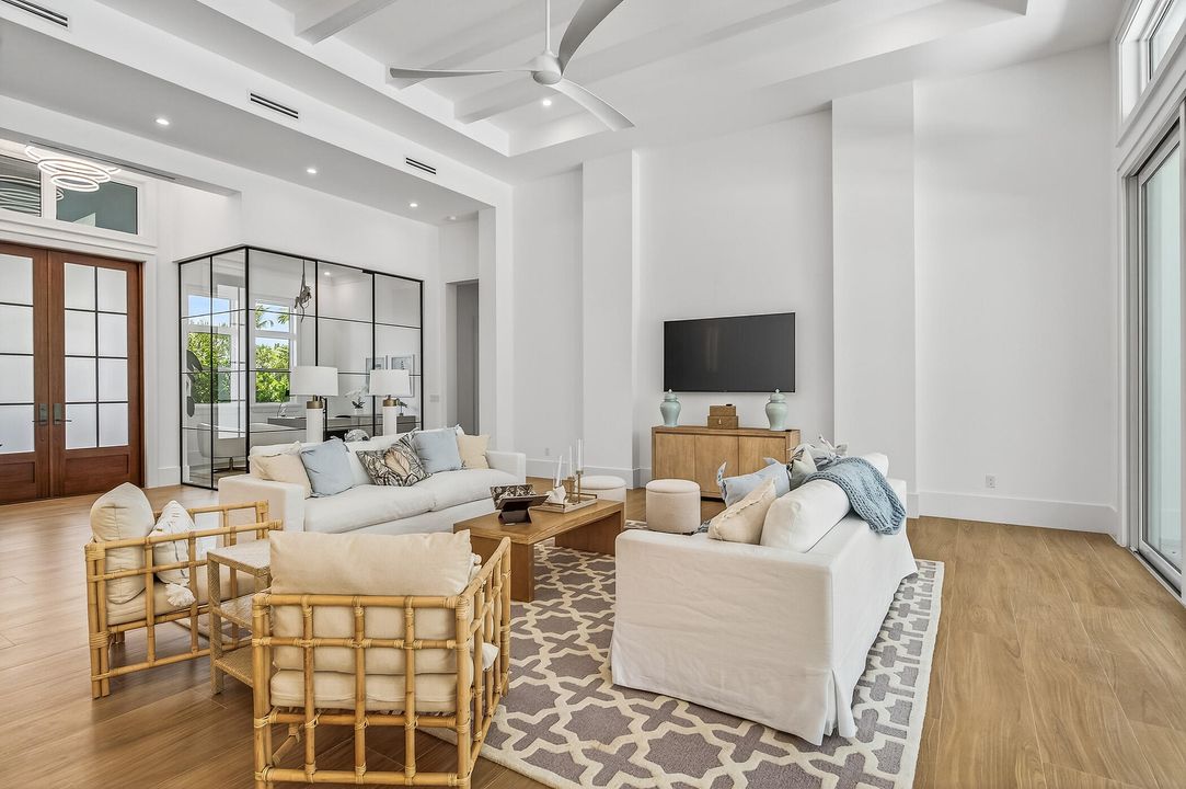 For Sale: $3,495,000 (3 beds, 3 baths, 3293 Square Feet)