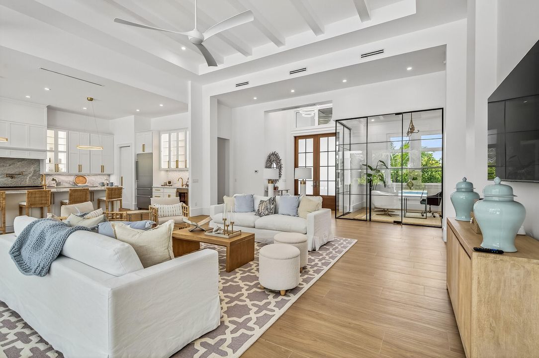 For Sale: $3,495,000 (3 beds, 3 baths, 3293 Square Feet)