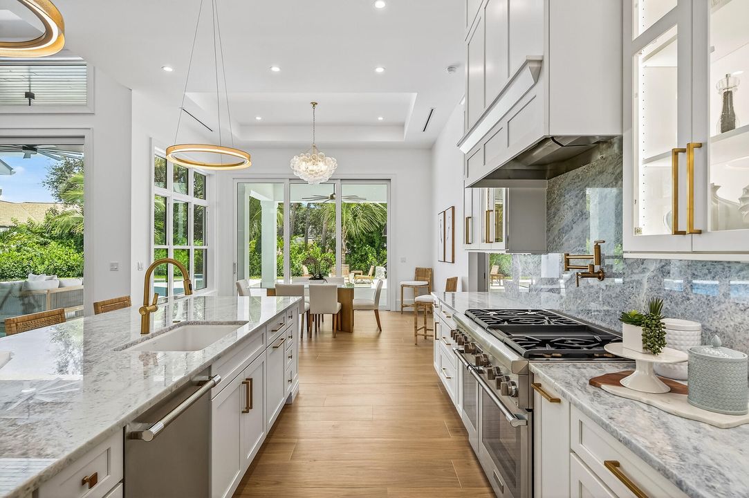 For Sale: $3,495,000 (3 beds, 3 baths, 3293 Square Feet)