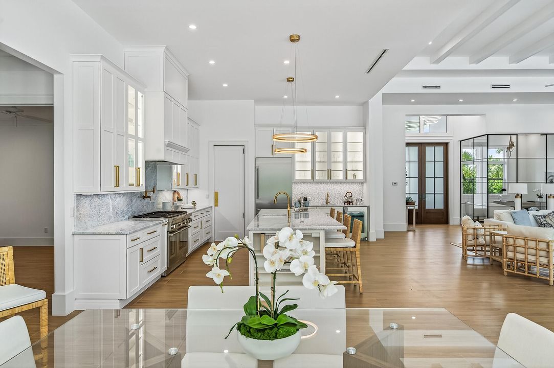 For Sale: $3,495,000 (3 beds, 3 baths, 3293 Square Feet)