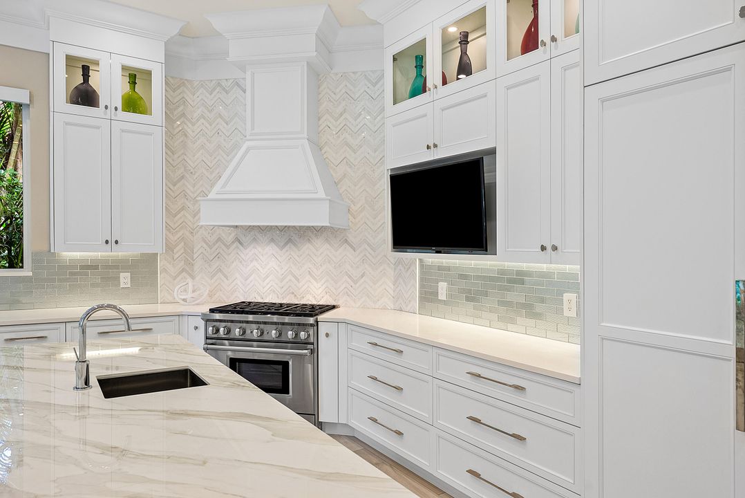 For Sale: $4,299,000 (4 beds, 5 baths, 5222 Square Feet)