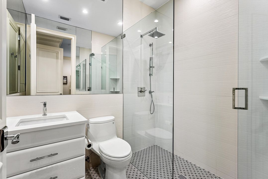 For Sale: $4,299,000 (4 beds, 5 baths, 5222 Square Feet)