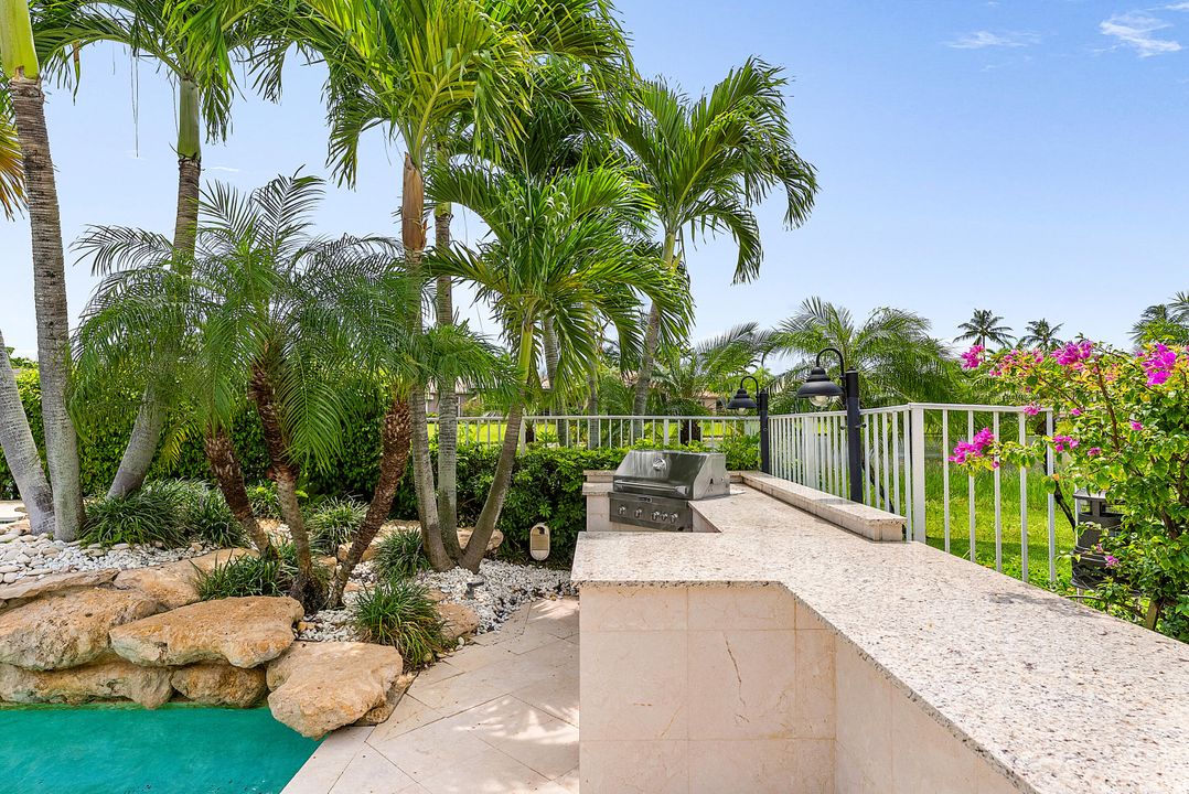 For Sale: $4,299,000 (4 beds, 5 baths, 5222 Square Feet)