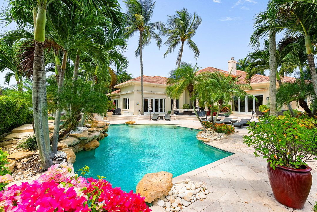 For Sale: $4,299,000 (4 beds, 5 baths, 5222 Square Feet)