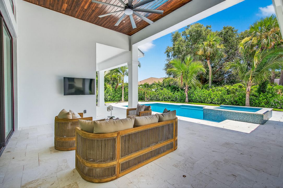 For Sale: $3,495,000 (3 beds, 3 baths, 3293 Square Feet)