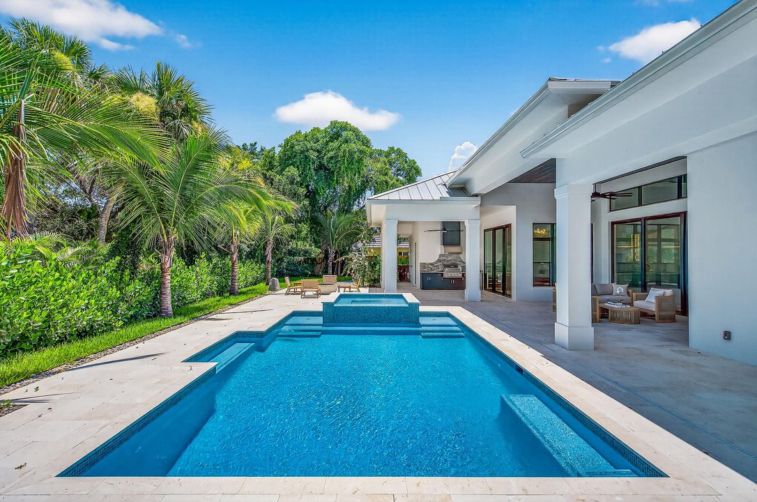 For Sale: $3,495,000 (3 beds, 3 baths, 3293 Square Feet)