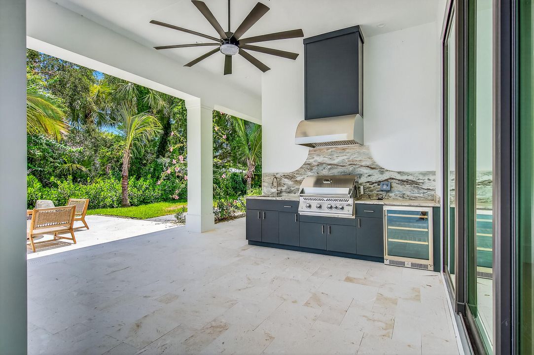 For Sale: $3,495,000 (3 beds, 3 baths, 3293 Square Feet)