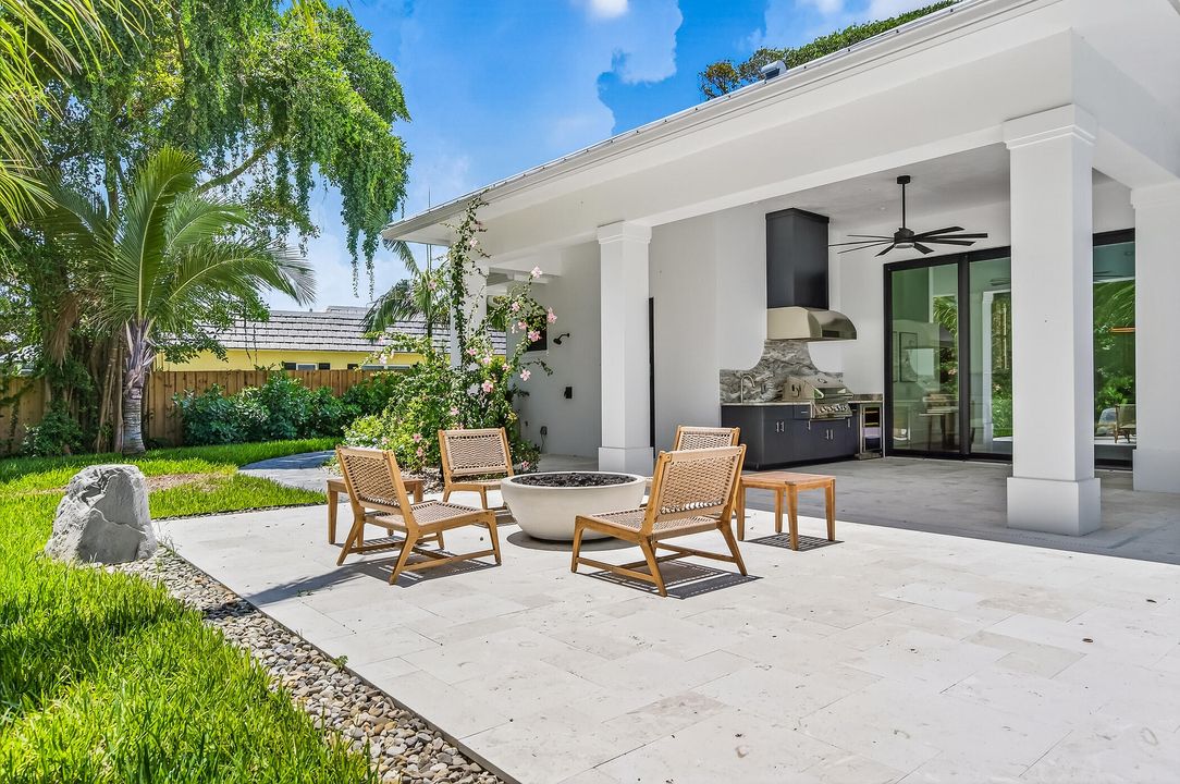 For Sale: $3,495,000 (3 beds, 3 baths, 3293 Square Feet)