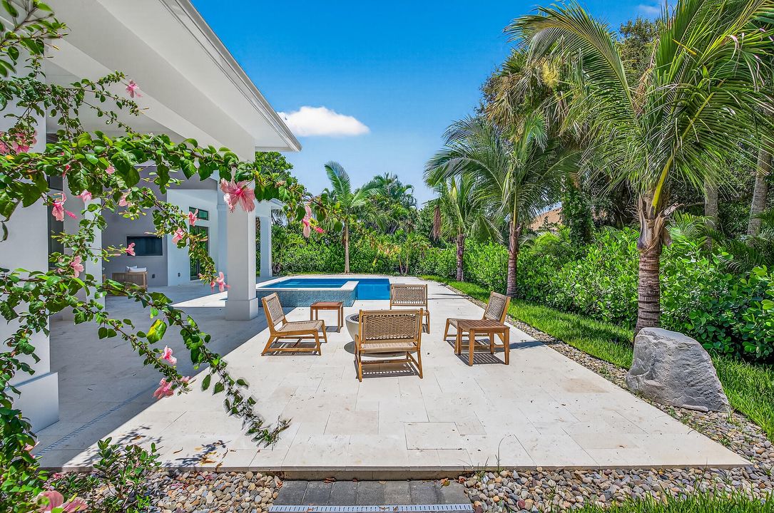 For Sale: $3,495,000 (3 beds, 3 baths, 3293 Square Feet)