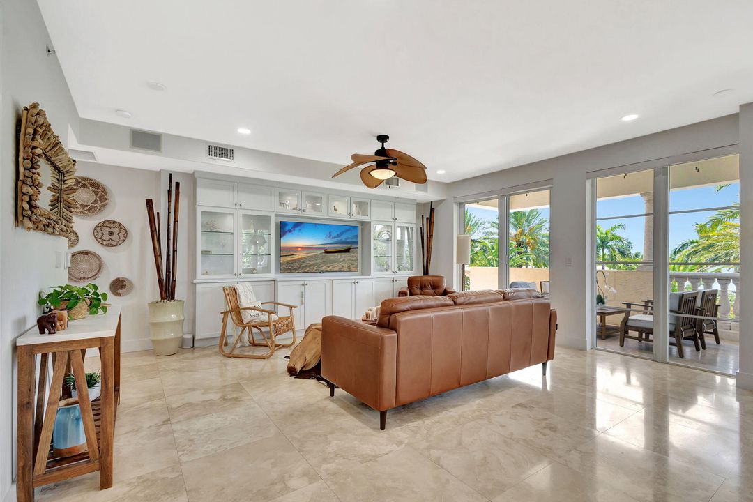 For Sale: $1,599,000 (3 beds, 2 baths, 2003 Square Feet)