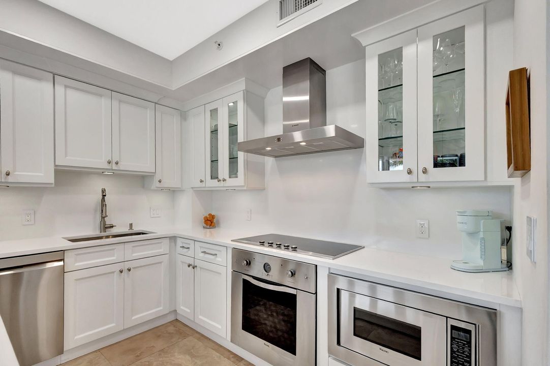 For Sale: $1,599,000 (3 beds, 2 baths, 2003 Square Feet)