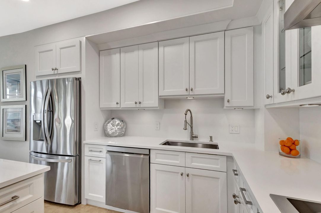 For Sale: $1,599,000 (3 beds, 2 baths, 2003 Square Feet)