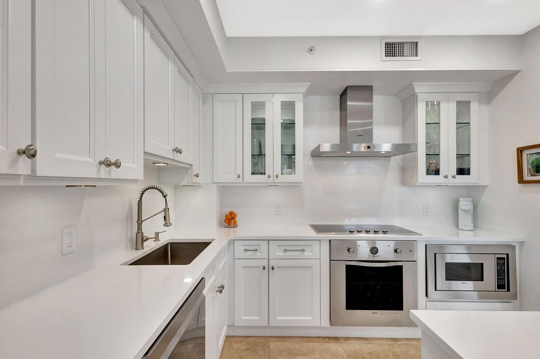 For Sale: $1,599,000 (3 beds, 2 baths, 2003 Square Feet)