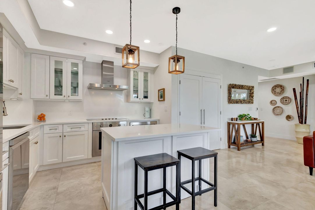 For Sale: $1,599,000 (3 beds, 2 baths, 2003 Square Feet)