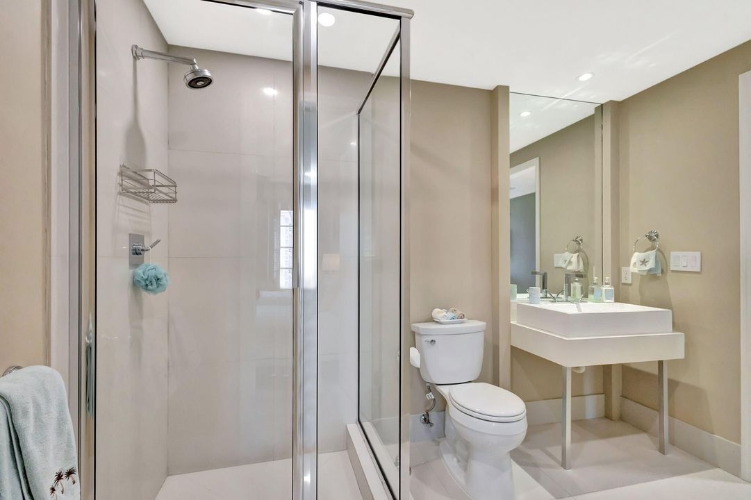 For Sale: $1,599,000 (3 beds, 2 baths, 2003 Square Feet)