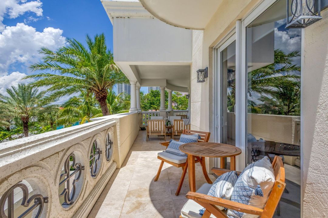 For Sale: $1,599,000 (3 beds, 2 baths, 2003 Square Feet)