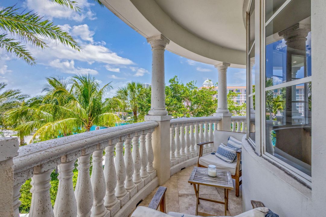 For Sale: $1,599,000 (3 beds, 2 baths, 2003 Square Feet)