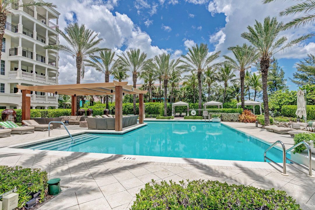 For Sale: $1,599,000 (3 beds, 2 baths, 2003 Square Feet)