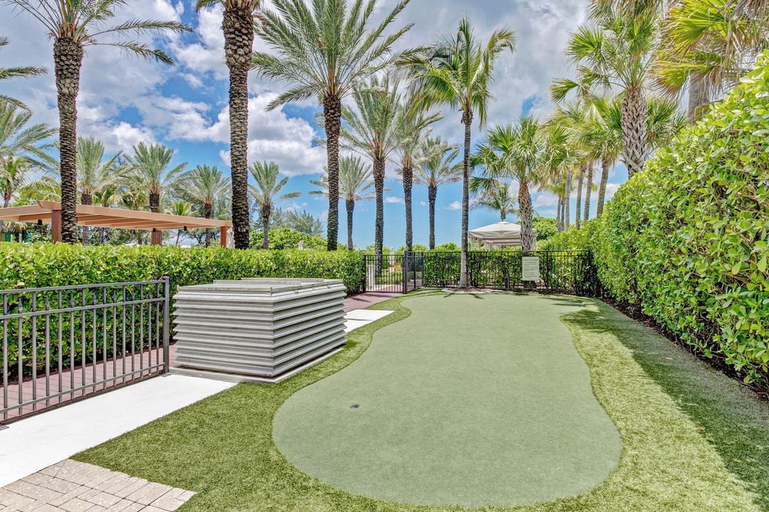 For Sale: $1,599,000 (3 beds, 2 baths, 2003 Square Feet)