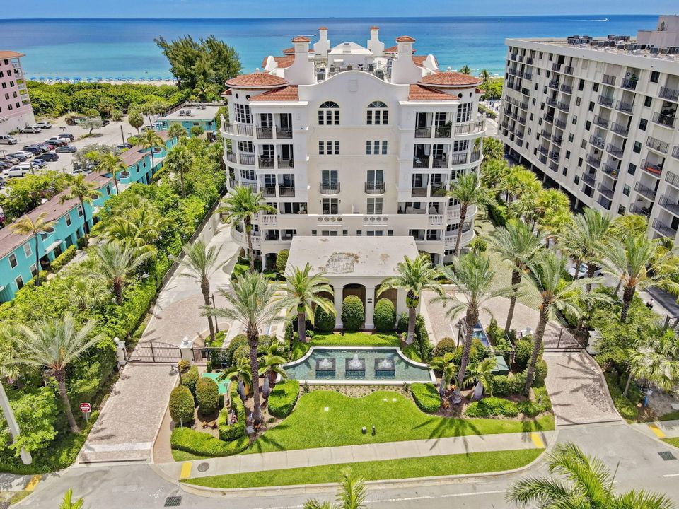 For Sale: $1,599,000 (3 beds, 2 baths, 2003 Square Feet)