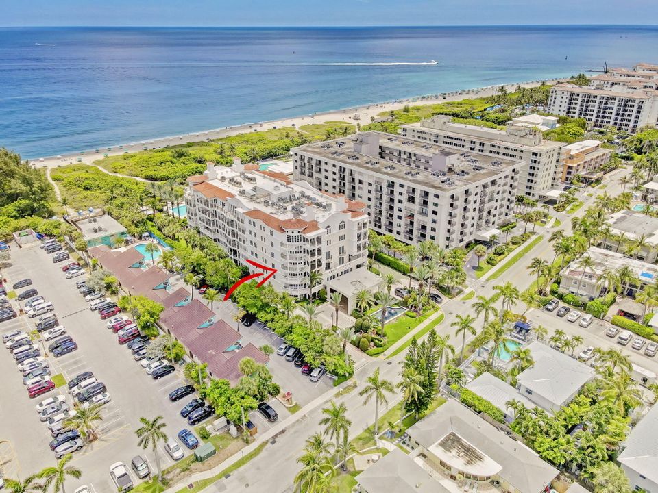 For Sale: $1,599,000 (3 beds, 2 baths, 2003 Square Feet)