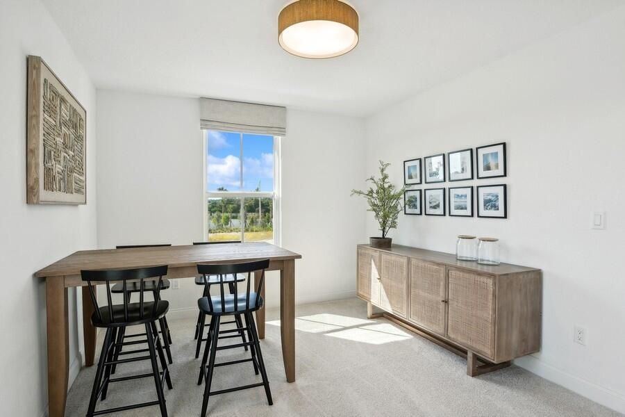 Activo con contrato: $529,995 (3 camas, 2 baños, 2057 Pies cuadrados)