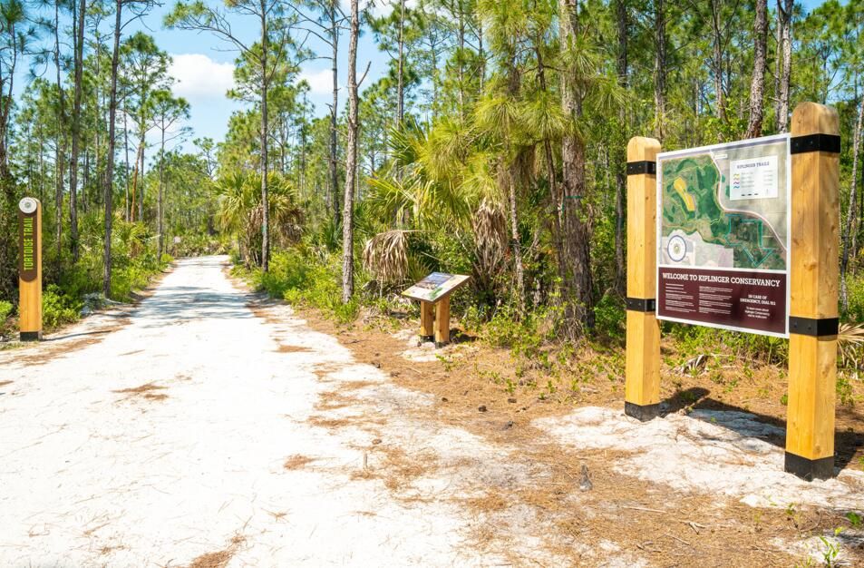 Под контрактом: $619,842 (3 спален, 2 ванн, 1943 Квадратных фут)