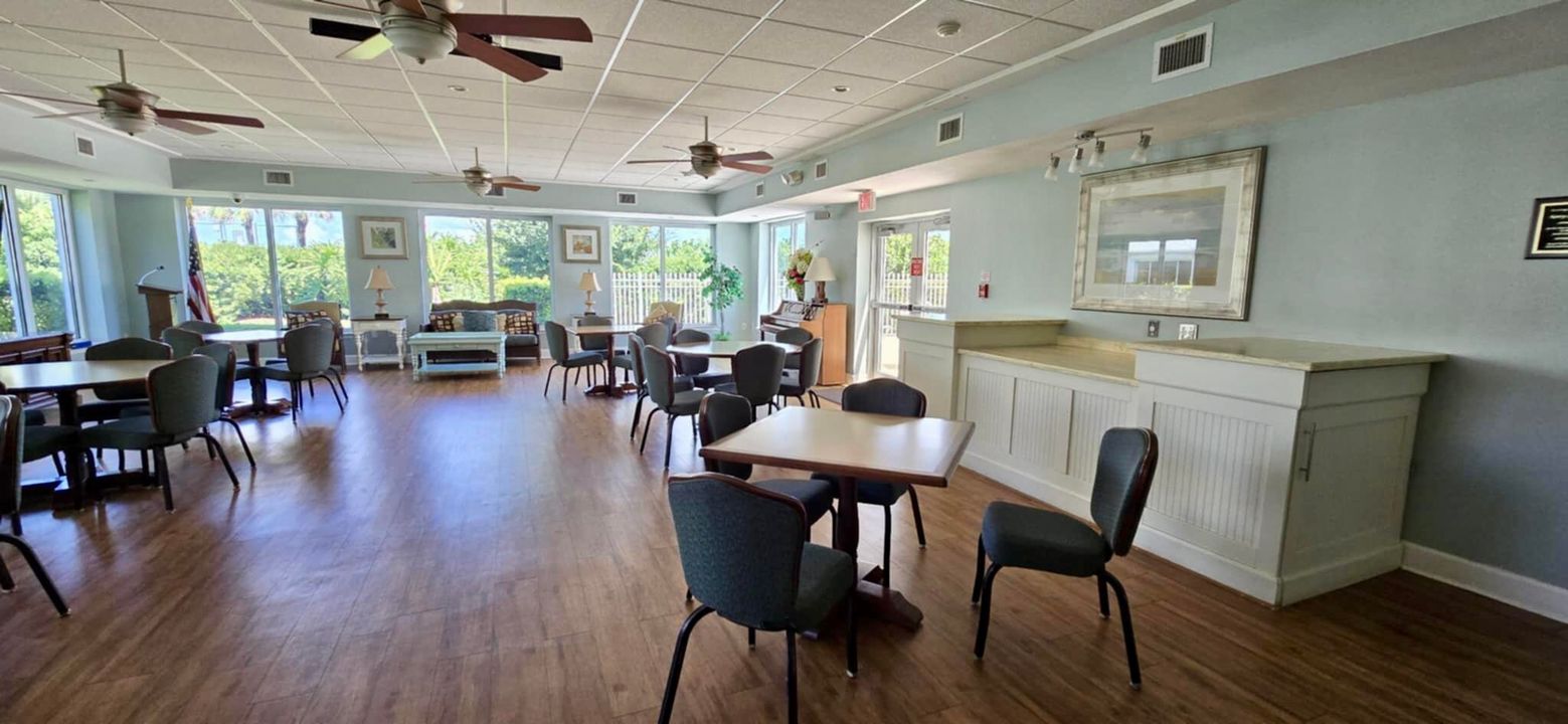 For Sale: $337,000 (2 beds, 2 baths, 1014 Square Feet)