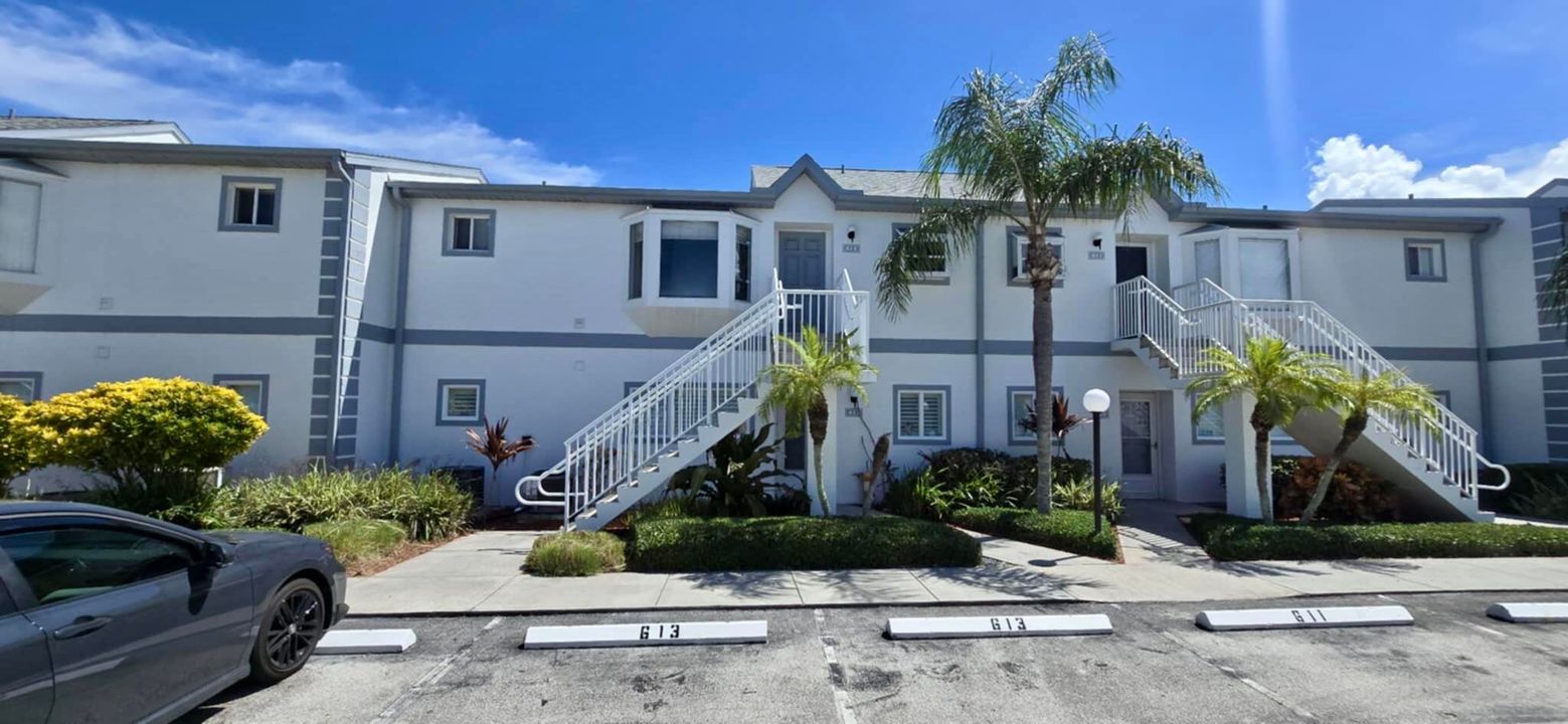 For Sale: $337,000 (2 beds, 2 baths, 1014 Square Feet)