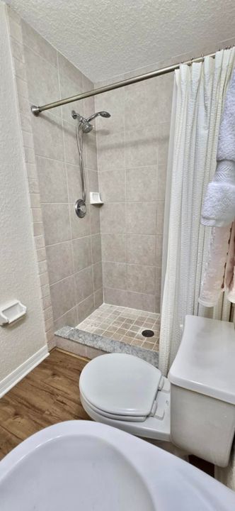 For Sale: $337,000 (2 beds, 2 baths, 1014 Square Feet)