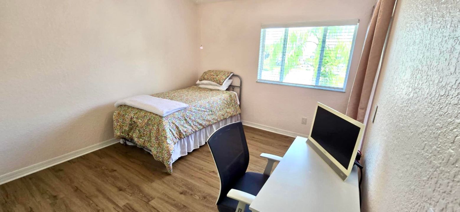 For Sale: $337,000 (2 beds, 2 baths, 1014 Square Feet)