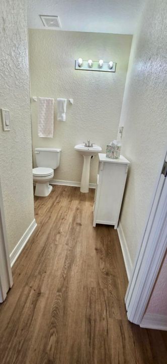 For Sale: $337,000 (2 beds, 2 baths, 1014 Square Feet)