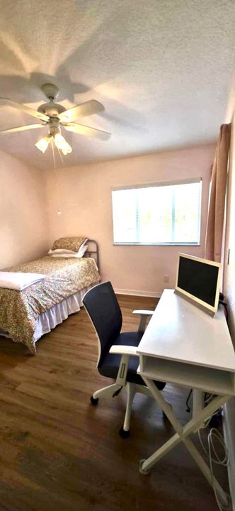 For Sale: $337,000 (2 beds, 2 baths, 1014 Square Feet)