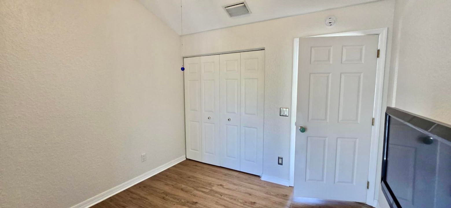 For Sale: $337,000 (2 beds, 2 baths, 1014 Square Feet)